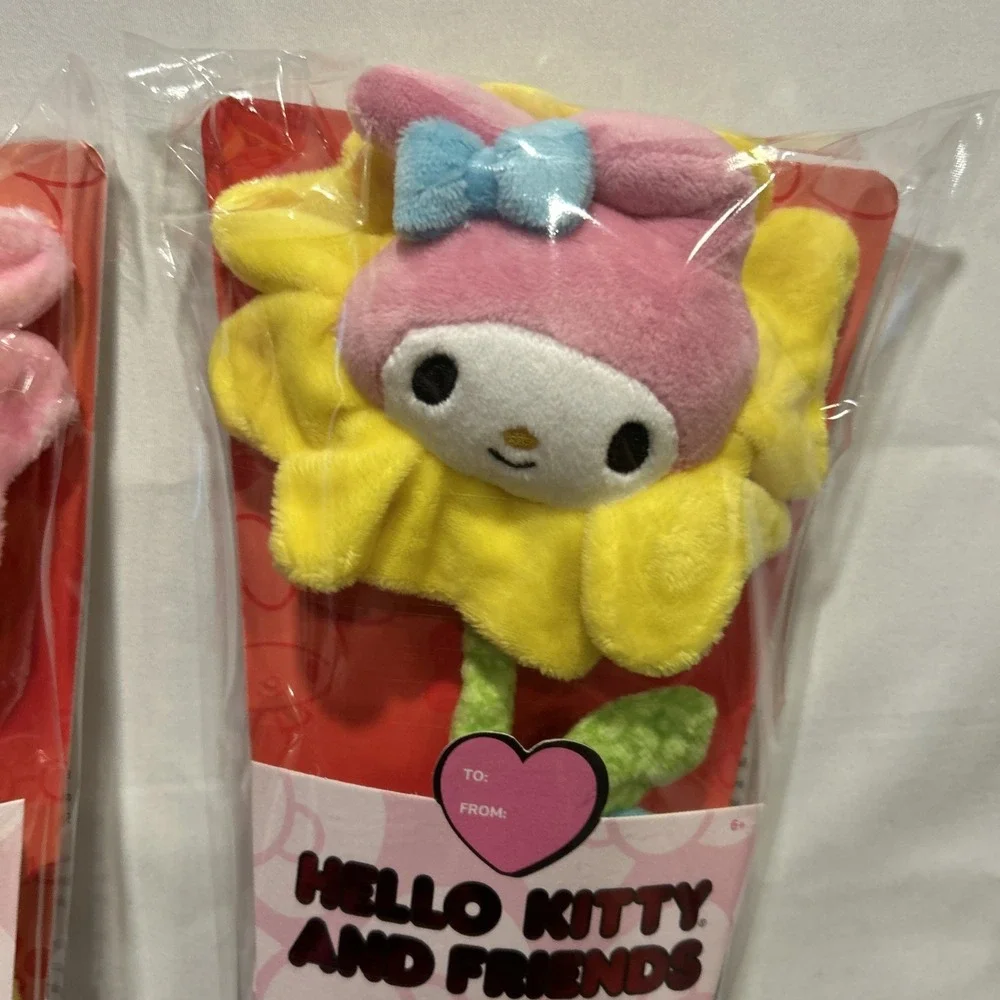 Hello Kitty and Friends Valentine Plush‎ Flowers